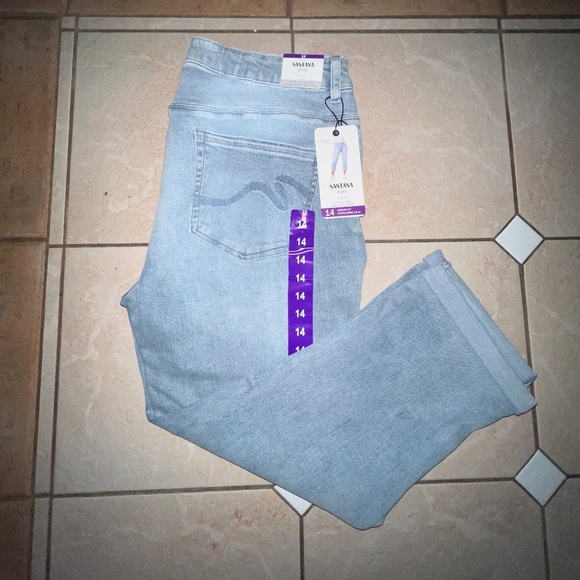 Santana Mid Rise Capris - NWT - Picture 5 of 11